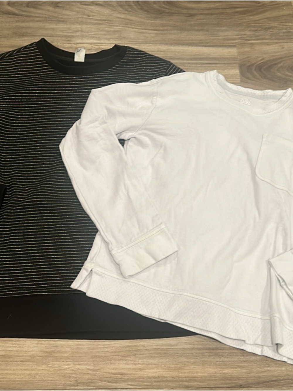 Athleta Black and Gold Striped Top &  lavendar Long Sleeve Tee size 14/16